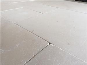Crystal Cream Tumbled Limestone Pattern