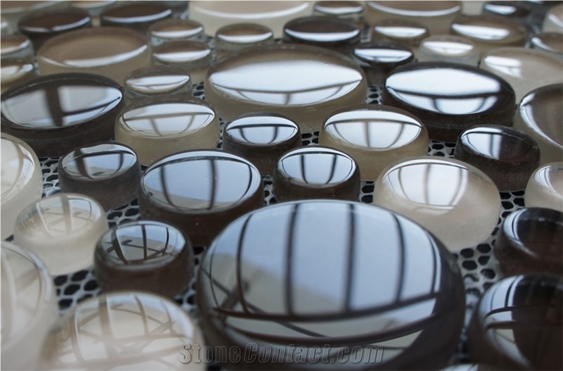 Pure White and Black Round Glass Chips Mosaic Tiles Pattern for Floor and Wall Decoration -Xiamen Terry Stone