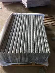 China Natural Grade a G640/Dongshi White/Black Spot Grey/Grigio Sardo/Black White Flower Granite Anti-Slip Stairs&Steps, Elevator/Floor/Building Stone