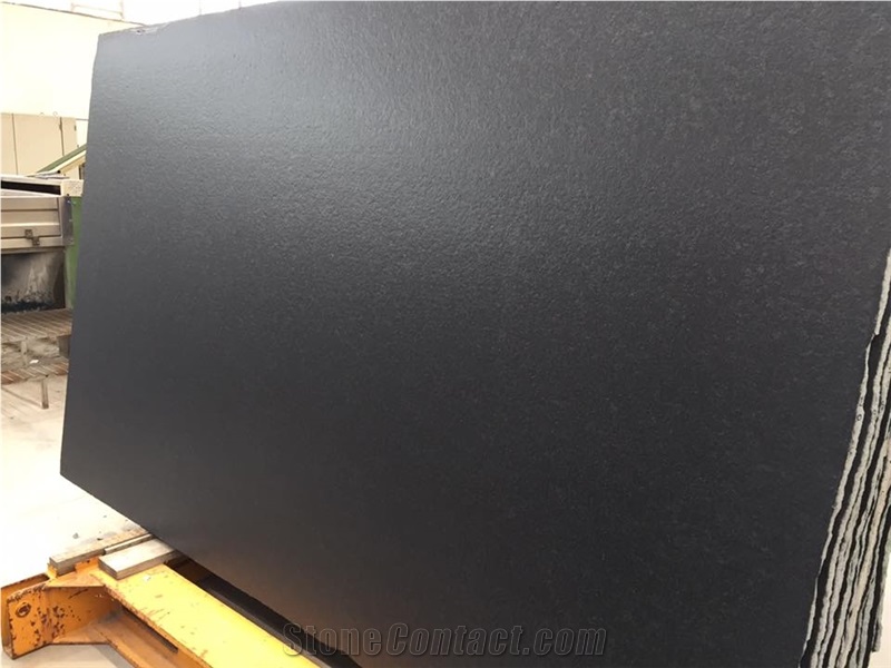 Nero Assoluto Zimbabwe Granite Leathered Surface Slabs