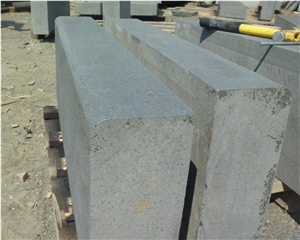 New G684 Black Basalt Kerbstone,Natural Stone Kerb,Cheap Curbstone,Quarry Owner and Directly Factory with Ce,Side Road Curbs,Landscape Building Use