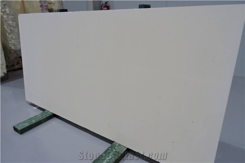 Blanco Moabi Limestone Slabs