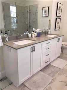 Grey Quarzt Bath Top