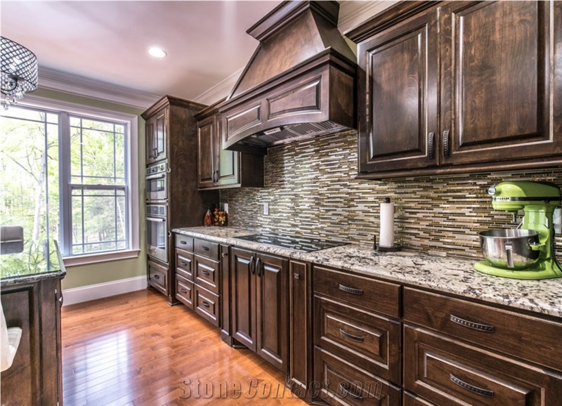 Delicatus White Granite Kitchen Countertops, Linear Glass Mosaic Backsplash