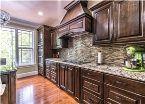 Delicatus White Granite Kitchen Countertops, Linear Glass Mosaic Backsplash