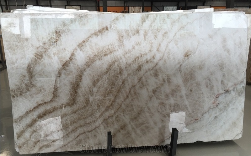 China Factory Custom Well Polished Beige Onyx Slabs & Tiles for Project