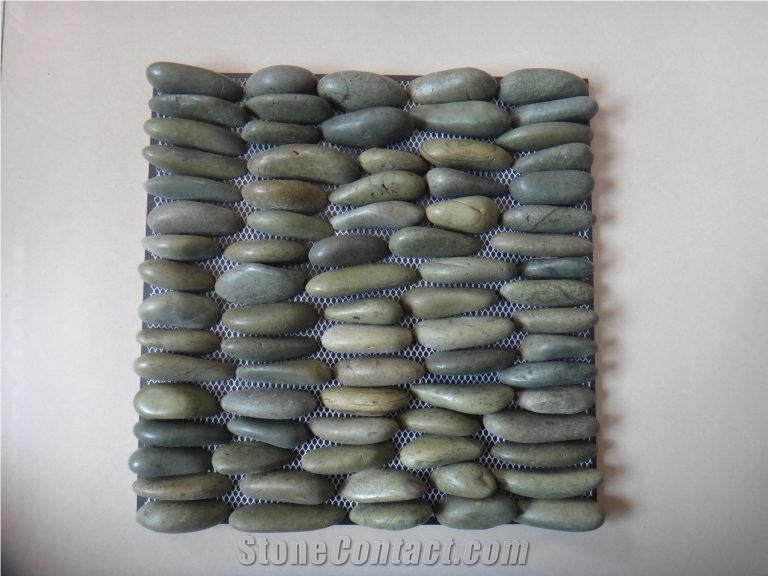 Green Pebble Stone/ River Stone Mosaic on Net Tile for Floor Covering