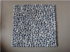 Green Pebble Stone/ River Stone Mosaic on Net Tile for Floor Covering