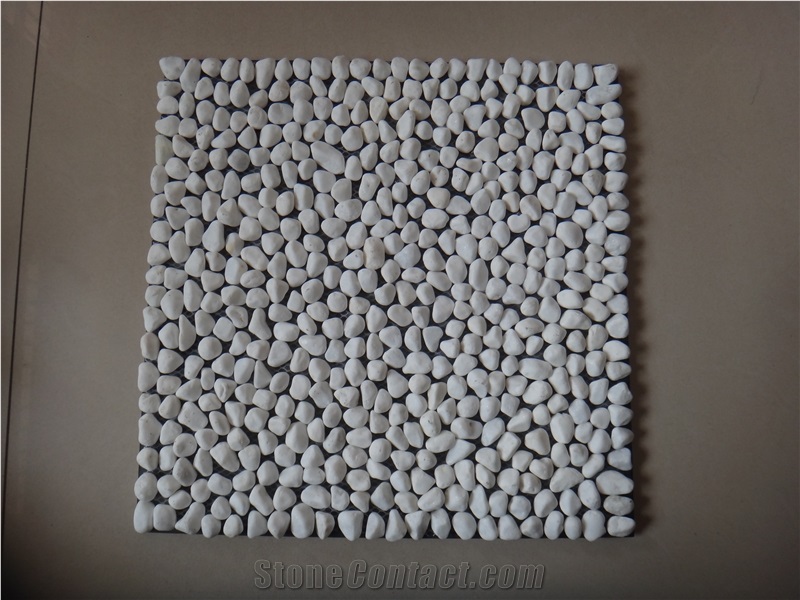 Green Pebble Stone/ River Stone Mosaic on Net Tile for Floor Covering