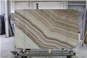 Onice Brioche Polished Slabs