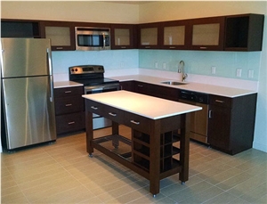 White Quartz Kitchen Countertops