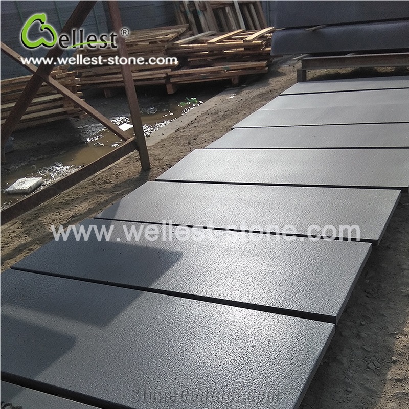 China Hainan Black Basalt Brushed Leathered Antique Finish Wall Cladding Floor Covering
