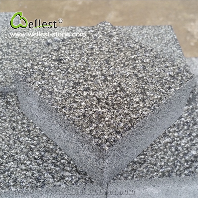 Hainan Black Basalt Bush Hammered Rough Finished Cobble Cube Paving Sets for Driveway Walkway Countyard Road Exterior Patio Pavers