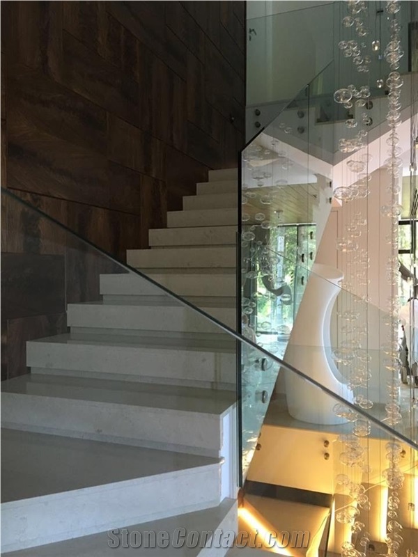 Selina Limestone Stairs