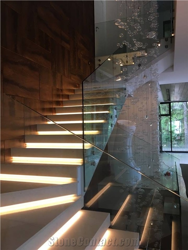 Selina Limestone Stairs