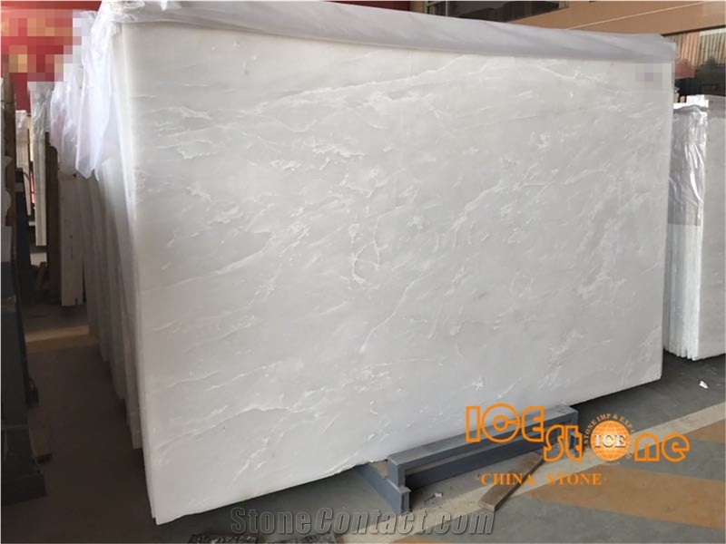 China Pure Royal White Onyx Polished Slabs Tiles/ Natural Crystal Transparency Stone/ Purity a Quality for Wall Covering Interior Decoration Project