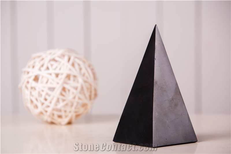Pyramid Holod Shungite Natural Stone