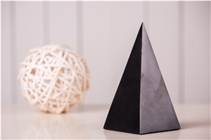 Pyramid Holod Shungite Natural Stone