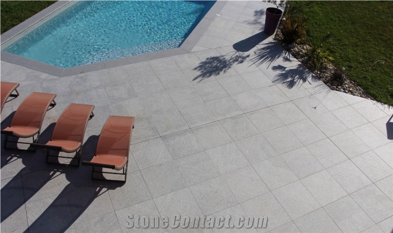 Grey Granite Flamed Pool Terrace Pavement