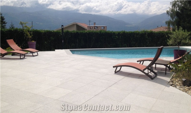 Grey Granite Flamed Pool Terrace Pavement