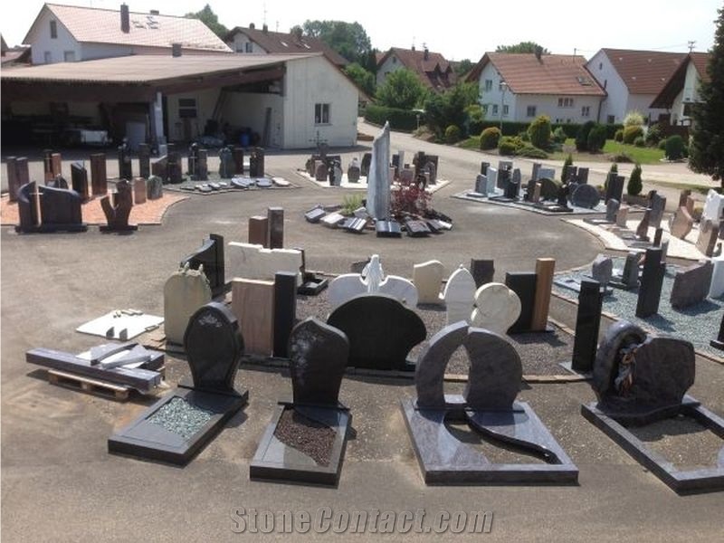 Gravestones, Monument & Tombstones
