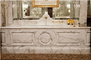 White Marble Bathtub Decks Calacatta Gold Bathtub Surrounded Panels for Hotel