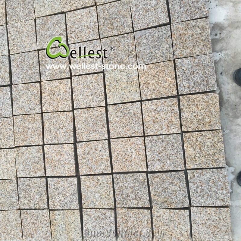 Bush Hammered Yellow Granite 10x10 Driveway Paving Cobble Stone