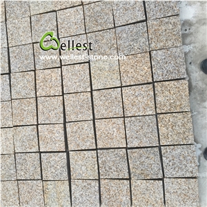 Bush Hammered Yellow Granite 10x10 Driveway Paving Cobble Stone