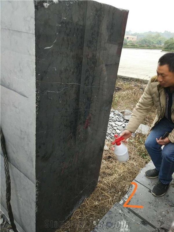 Black Marquina Block in Quarry China Top Quality