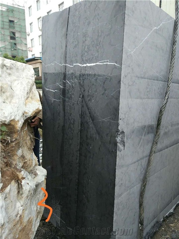 Black Marquina Block in Quarry China Top Quality