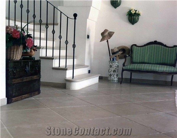 Hauteville Limestone Versailles Pattern Flooring, Tumbled, Chiseled Edge