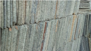 Cheap and Natural Chinese Rustic Slate Roof Tiles Square Roof Covering and Coating