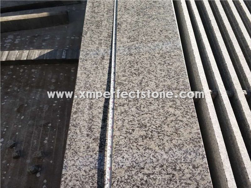 Grey Light Granite Stairs / Step with Flamed Anti-Slip