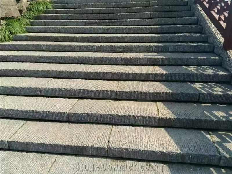 Blue Limestone Chiseled Surface Paving Blocks Stair Sets Competititve Prices
