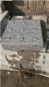 G359 White Granite Flamed Surface Blindstone Pavers with Stainless Steel Spins Buttons