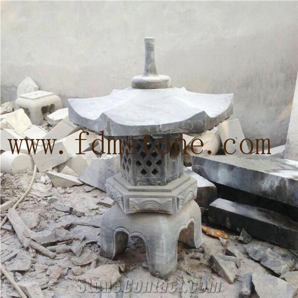 Modern Japanese Garden Granite Stone Lanterns