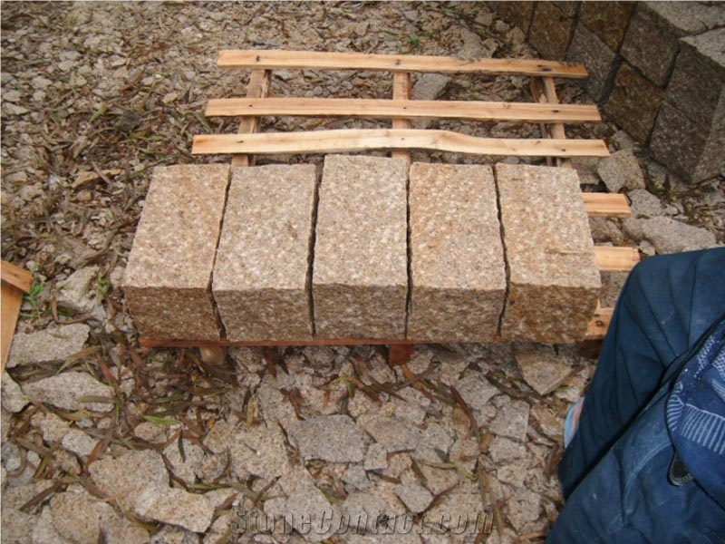 G682 Sawn Pineappled,All Sides Picked Golden Rust, Yellow Rusty Granite, Pavers,Yellow Granite,Pineapple Paving Stone,Golden Granite Pavers, Cobble Flooring,Cube Stone,China Sunset Gold Granite
