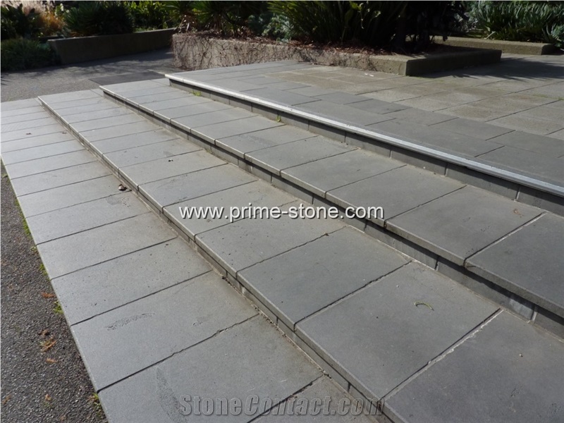 Basalt with Holes, Maping, Bule Stone, Zhangpu Black-Dark with Cats Paws and Pin Holes, Catspaw Basalt, China Dark Basalt, Basalt Slabs, Tiles, Pavers, Steppingstone, Cut-To-Size