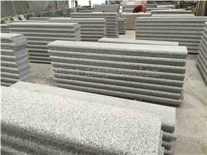 High Quality&Best Price China G623 Light Grey Granite Steps/Sesame White Flamed Granite Steps/Cheap Bianco Crystal Granite in Stairs Steps/Beveled Long Edge/Natural Building Stone Interior