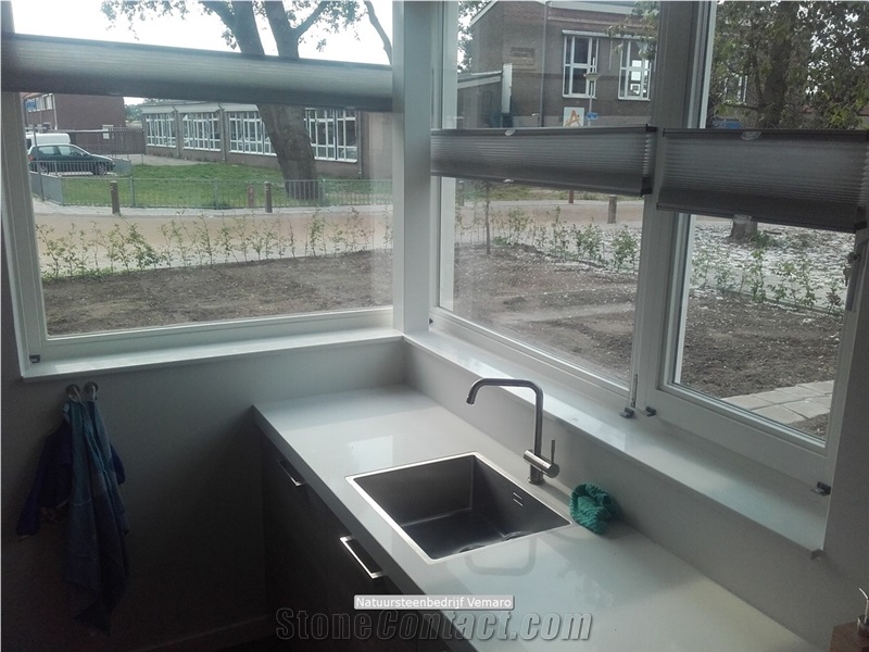 Solid Surface Kitchen Countertops