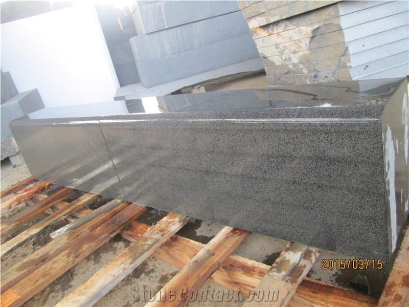 Chinese Grey Basalt Tiles/Hainan Black Basalt Stone /Grey Basalt Tiles Slab Step with Honed Basalt Slabs/Grey Basalt/Andesite/Basalto/Andesite/Lava Stone/Walling/Flooring/Cladding /Hainan Basalt