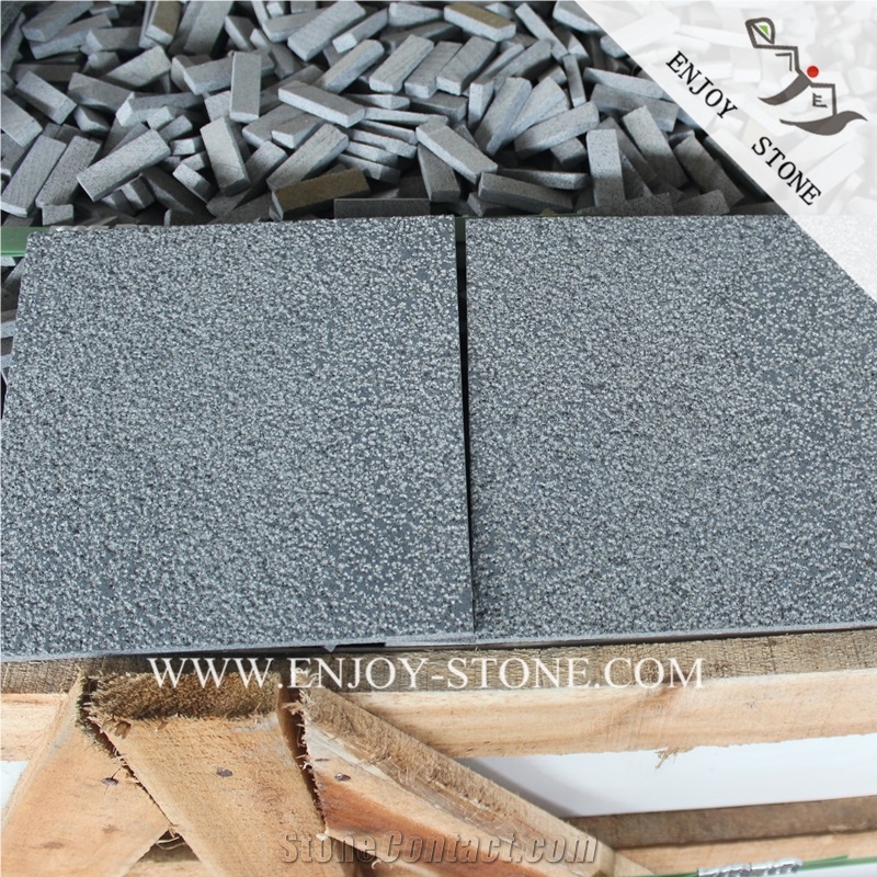 Bush Hammered Hainan Dark Grey Basalto Walkway Tiles,Hainan Black Bluestone Floor Tiles with Honeycomb,Grey Basaltina Paver,Black Andesite Paving Sets