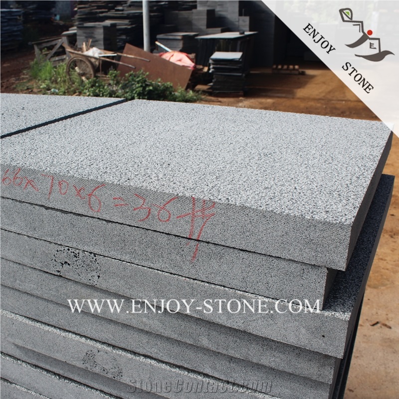 Bush Hammered Hainan Dark Grey Basalto Walkway Tiles,Hainan Black Bluestone Floor Tiles with Honeycomb,Grey Basaltina Paver,Black Andesite Paving Sets