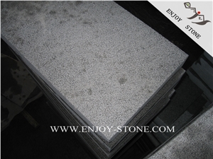 China Bush Hammered Bluestone Tiles with Honeycomb Tiles,Bush Hammered Zhangpu Grey Basalto Floor Tiles,Dark Grey Andesite with Catpaws Paving Stone
