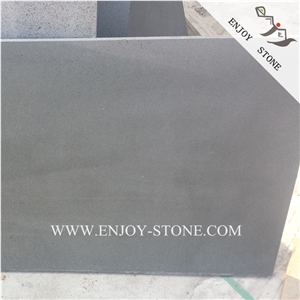 China Honed Bluestone Tiles with Honeycomb Tile,Honed Zhangpu Grey Basalto Floor Tile,Grey Basaltina Paver,Dark Grey Andesite Paver with Catpaws