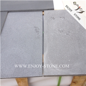 China Zhangpu Bluestone, Grey Basalto Tile,Grey Andesite Paver with Catpaws,Bluestone with Honeycomb Paver,Paving Stone,Andesite Wall Tiles