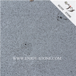 China Zhangpu Sawn Cut Bluestone Tiles with Honeycomb,Grey Basaltina Machine Cut Paver,Basalto Floor Tile,Dark Grey Andesite Paver with Catpaws