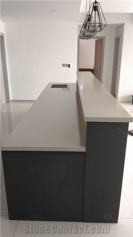 D4030 Clamshell Quartz Stone Polished Solid Surface Slab for Worktops and Bench Tops 2cm Thick with Scratch Resistant and Stain Resistant