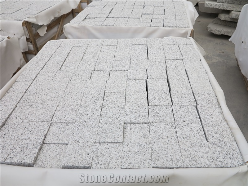 G633 Light Grey Granite Bush Hammered Cube Stone