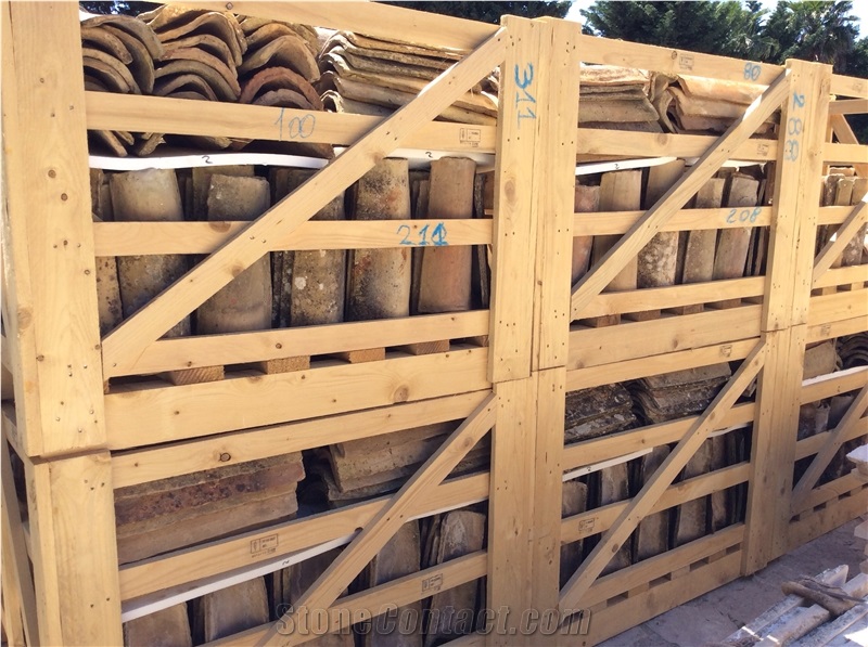 Antique Terracotta Reclaimed Roof Tiles